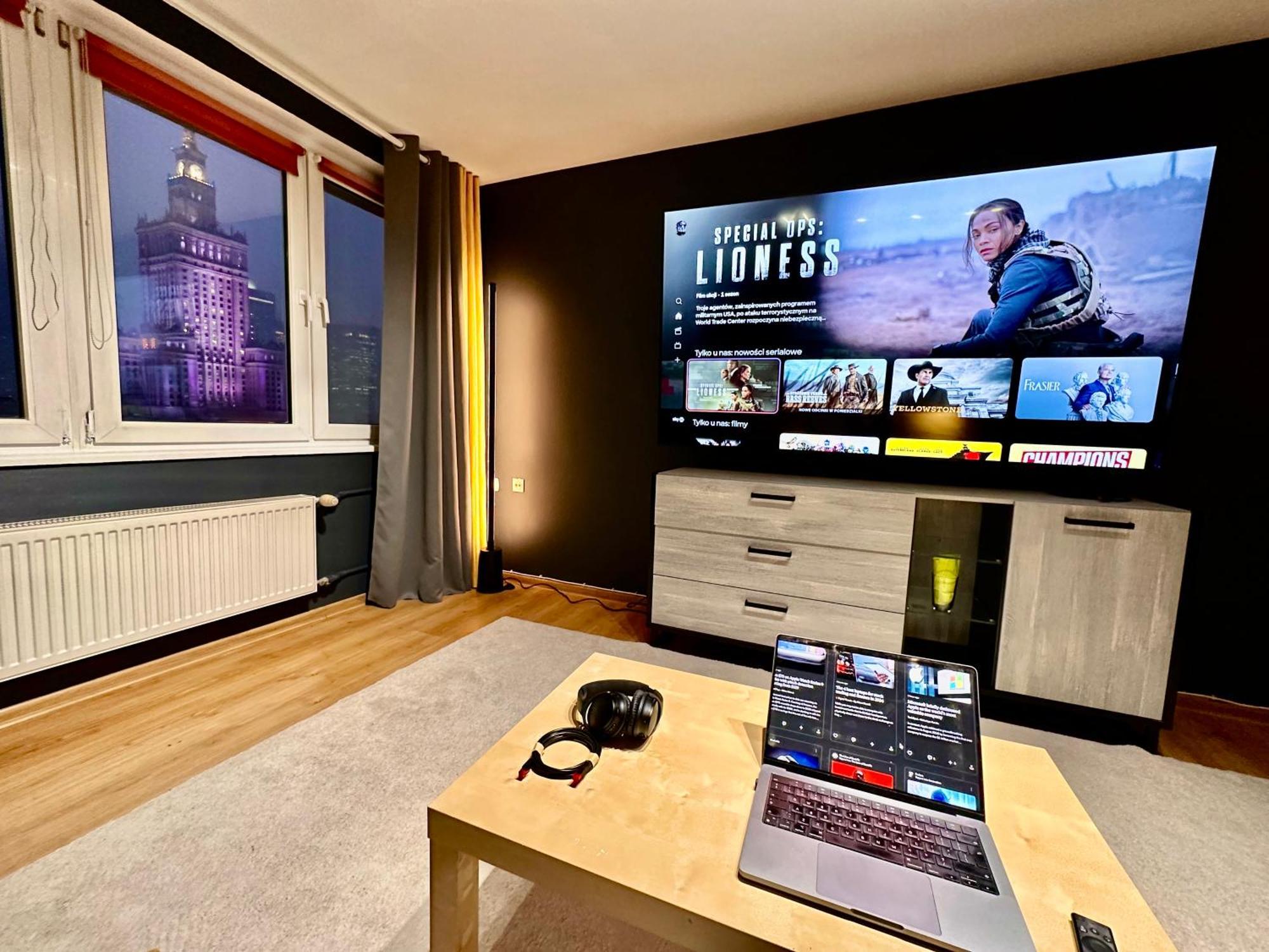 View 3 Fast Wifi 1gbs 85'tv Amazontv Hbo Disney+ Appartamento Varsavia